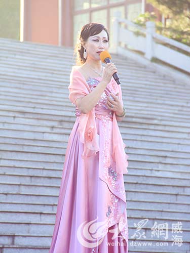 精彩的演唱表演